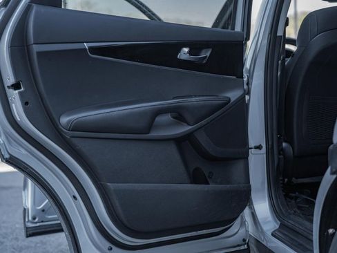 Used 2017 Kia Sorento LX image 24