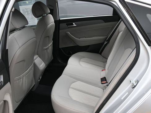 Used 2016 Hyundai Sonata SE FWD image 31