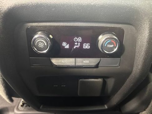 Used 2024 Chevrolet Traverse LT w/ Midnight/Sport Edition AWD/4WD image 20