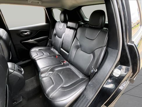 Used 2020 Jeep Cherokee Limited w/ Technology Group FWD image 21