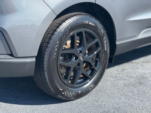 Certified 2023 Ford Edge SEL image 9