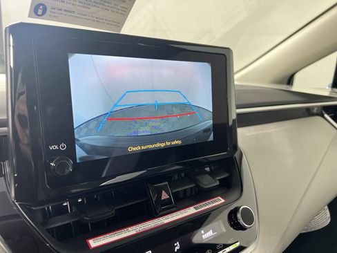 Used 2023 Toyota Corolla LE FWD image 19