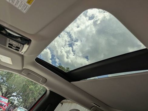 New 2025 Mitsubishi Outlander SE image 23