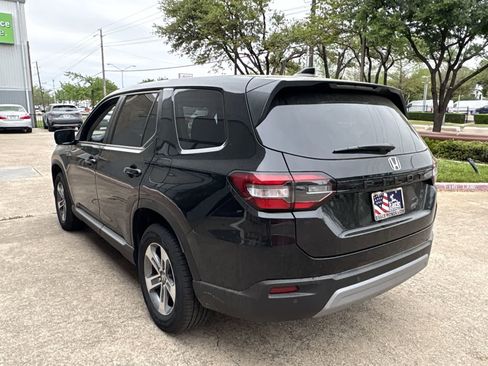 Certified 2025 Honda Pilot EX-L image 4