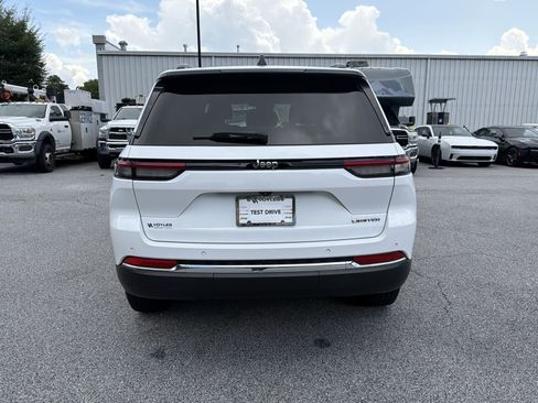 Used 2022 Jeep Grand Cherokee Limited RWD image 7