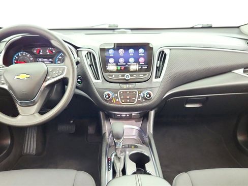 Used 2025 Chevrolet Malibu LT image 11