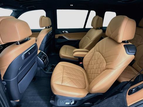 Used 2026 BMW X7 xDrive40i w/ M Sport Package AWD/4WD image 20