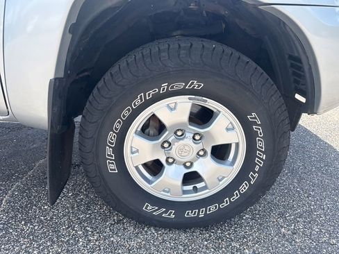 Used 2012 Toyota Tacoma PreRunner w/ TRD Off-Road Pkg RWD image 20