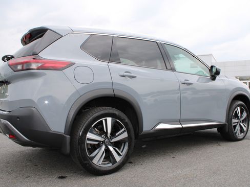 Used 2023 Nissan Rogue SL AWD/4WD image 8