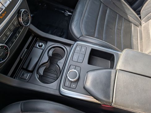Used 2015 Mercedes-Benz ML 63 AMG 4MATIC image 17