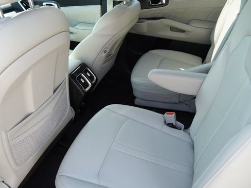 Used 2023 Kia Sorento SX AWD/4WD image 12