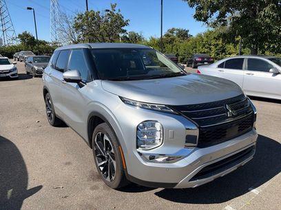 Used 2024 Mitsubishi Outlander SE