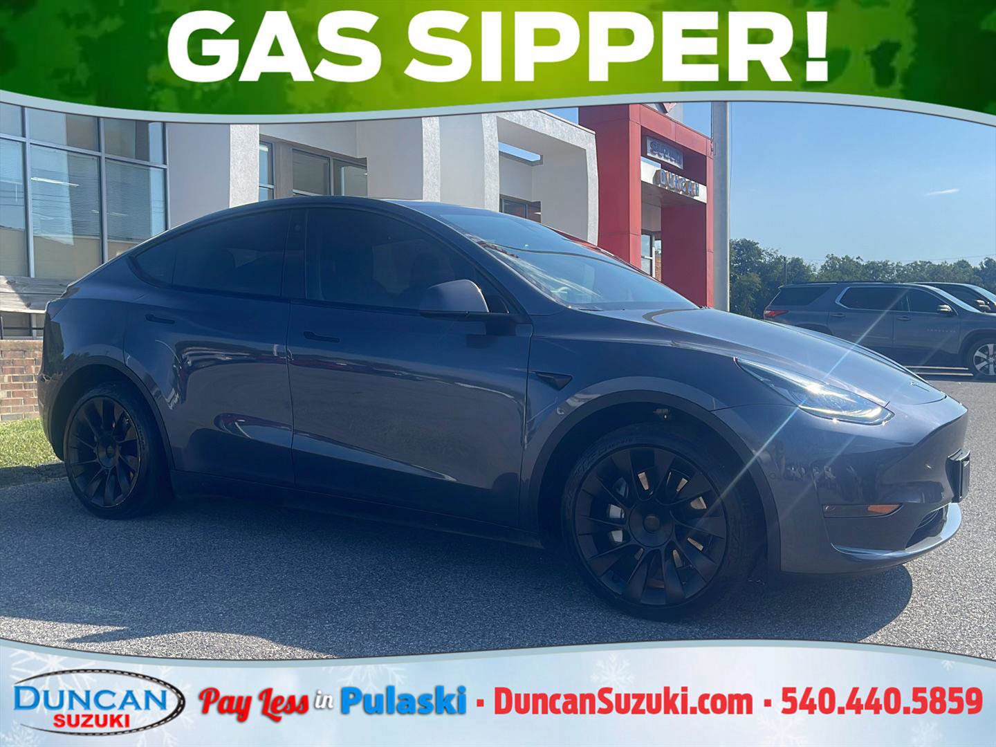 Used 2022 Tesla Model Y Long Range AWD/4WD image 1