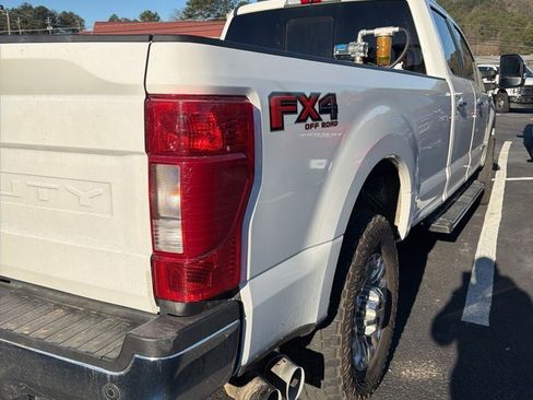 Used 2020 Ford F350 Lariat w/ Lariat Ultimate Package image 3