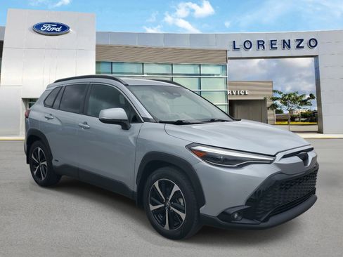 Used 2023 Toyota Corolla Cross AWD Hybrid w/ Convenience Package image 3