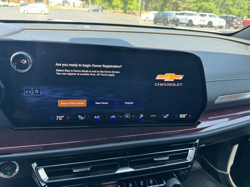 New 2026 Chevrolet Traverse Z71 w/ Driver Confidence Package AWD/4WD image 27