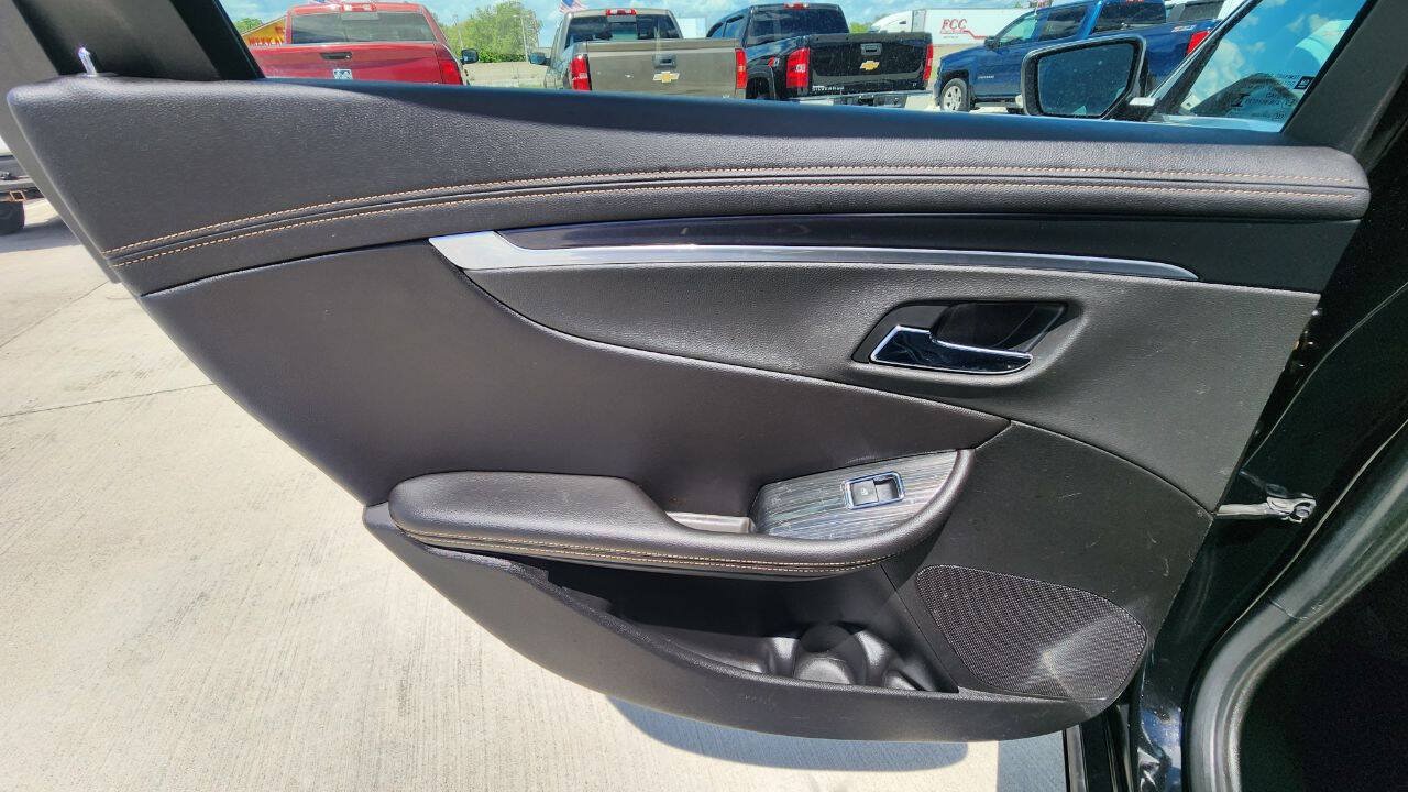 Used 2019 Chevrolet Impala LT FWD image 19