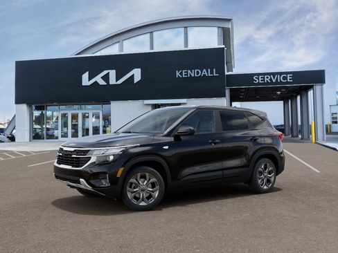 New 2026 Kia Seltos LX FWD image 3