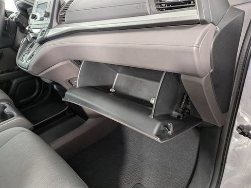 Used 2018 Honda Odyssey LX image 28