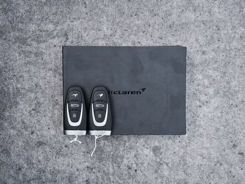 Used 2025 McLaren Artura image 78