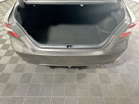 Used 2022 Toyota Camry SE w/ Convenience Package FWD image 31