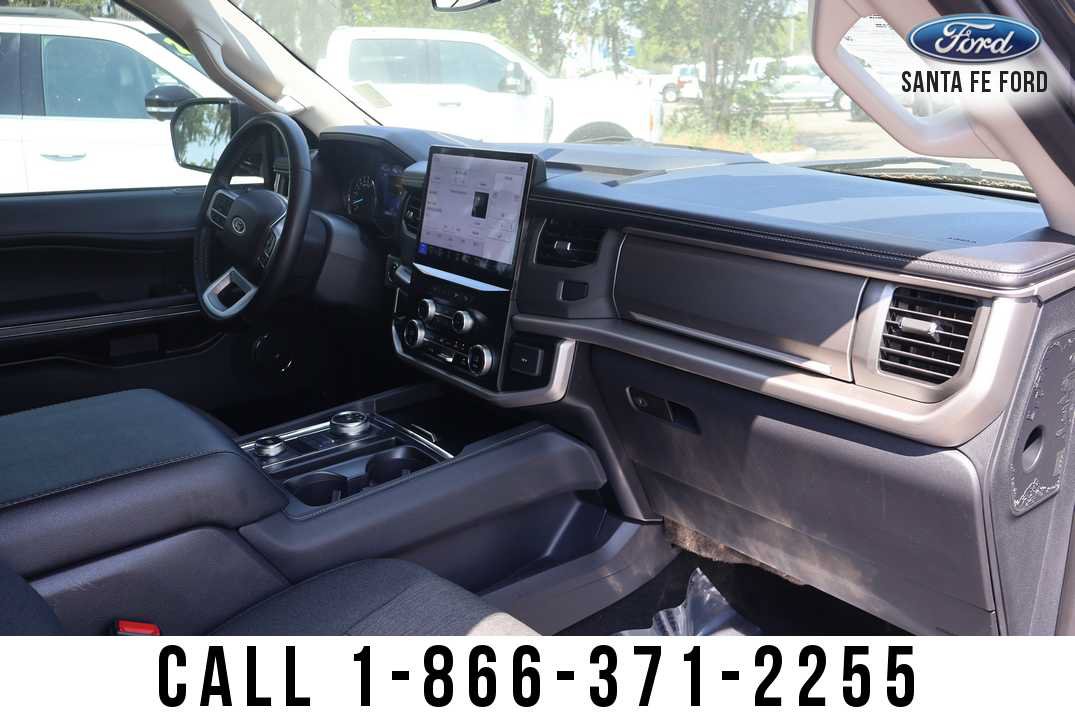 Used 2024 Ford Expedition XLT AWD/4WD image 25