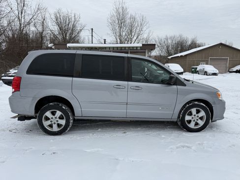 Used 2015 Dodge Grand Caravan SE w/ Quick Order Package 29E SE image 7