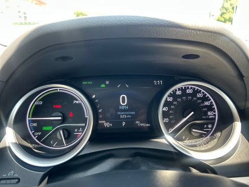 Certified 2022 Toyota Camry XLE FWD image 18