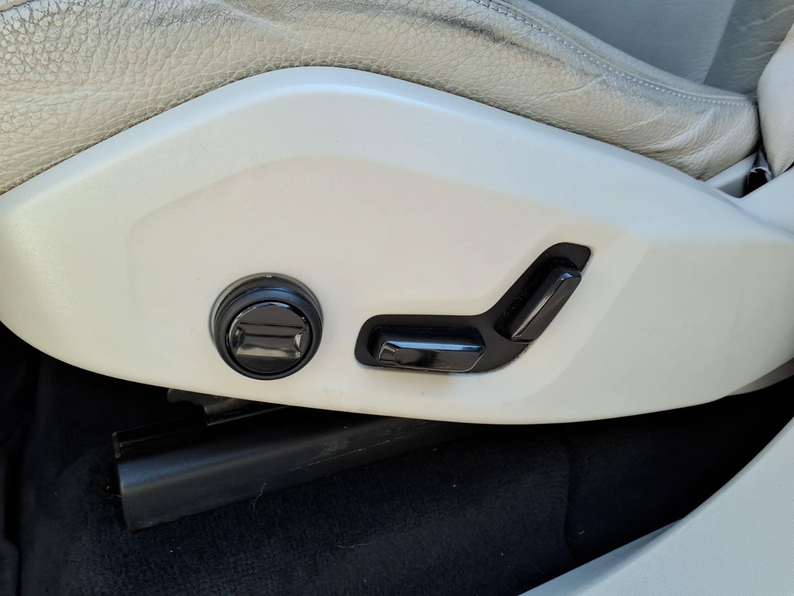 Used 2023 Volvo XC90 B6 Plus w/ Protection Package Premier AWD/4WD image 3
