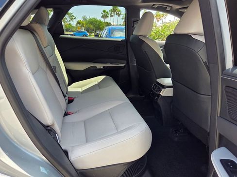 Used 2025 Lexus RX 350h AWD/4WD image 15