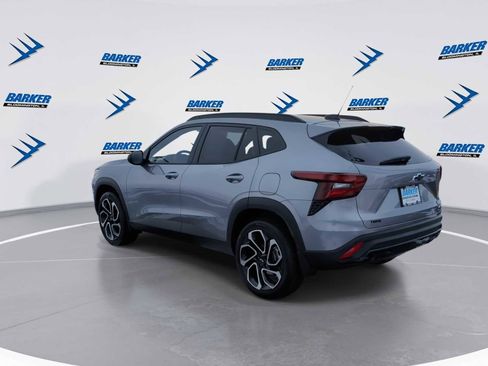 Used 2025 Chevrolet Trax RS w/ Driver Confidence Package image 6