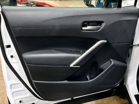 Certified 2025 Toyota Corolla Cross XSE image 20