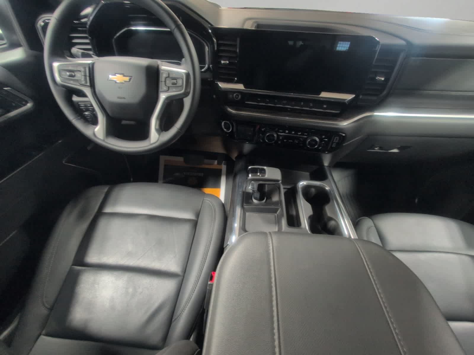Used 2025 Chevrolet Silverado 1500 LTZ AWD/4WD image 10