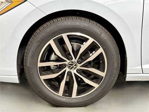 New 2026 Volkswagen Jetta SE image 17