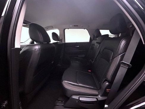 Certified 2025 Nissan Pathfinder SL AWD/4WD image 20