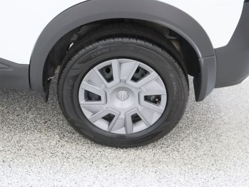 Used 2025 Nissan Kicks S FWD image 10