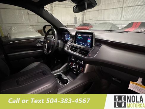 Used 2024 Chevrolet Suburban LT RWD image 33
