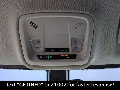 Used 2018 Chevrolet Traverse LT image 25