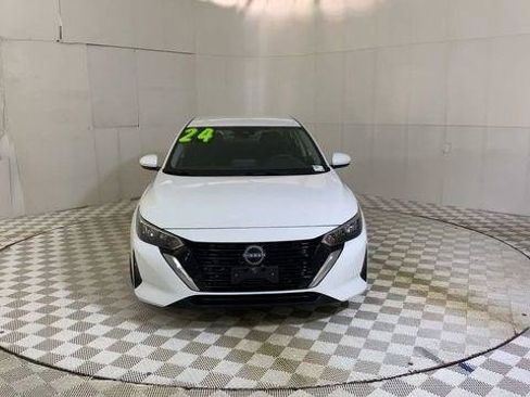 Used 2024 Nissan Sentra SV FWD image 5