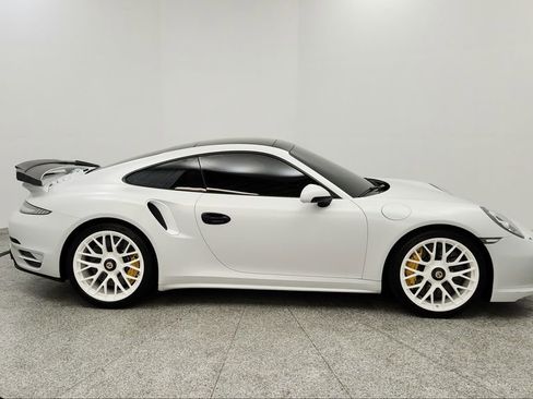 Used 2015 Porsche 911 Turbo S AWD/4WD image 5