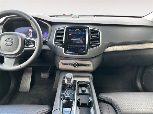 Used 2024 Volvo XC90 B6 Ultimate image 11