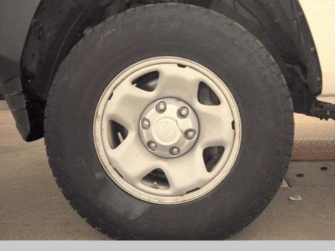 Used 2020 Toyota Tacoma SR image 24