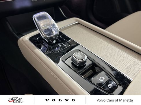 New 2026 Volvo XC90 B5 Core w/ Protection Package image 22