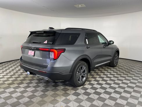 New 2025 Ford Explorer Active w/ Active Comfort Package image 6