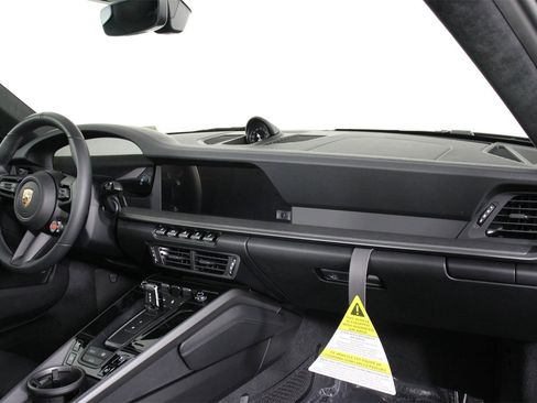 New 2026 Porsche 911 Carrera image 15