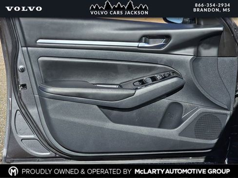 Used 2023 Nissan Altima 2.5 SV image 13