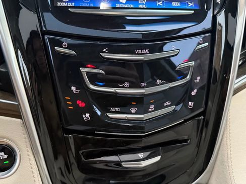 Used 2020 Cadillac Escalade Premium Luxury image 20