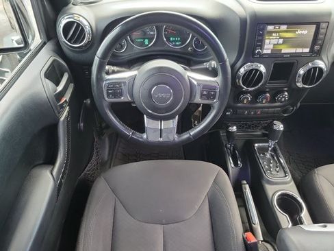 Used 2017 Jeep Wrangler Sport AWD/4WD image 13