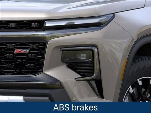 New 2026 Chevrolet Traverse Z71 w/ Enhanced Driving Package AWD/4WD image 11