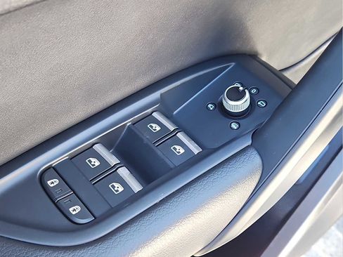 Certified 2023 Audi Q5 2.0T Premium w/ Convenience Package AWD/4WD image 11